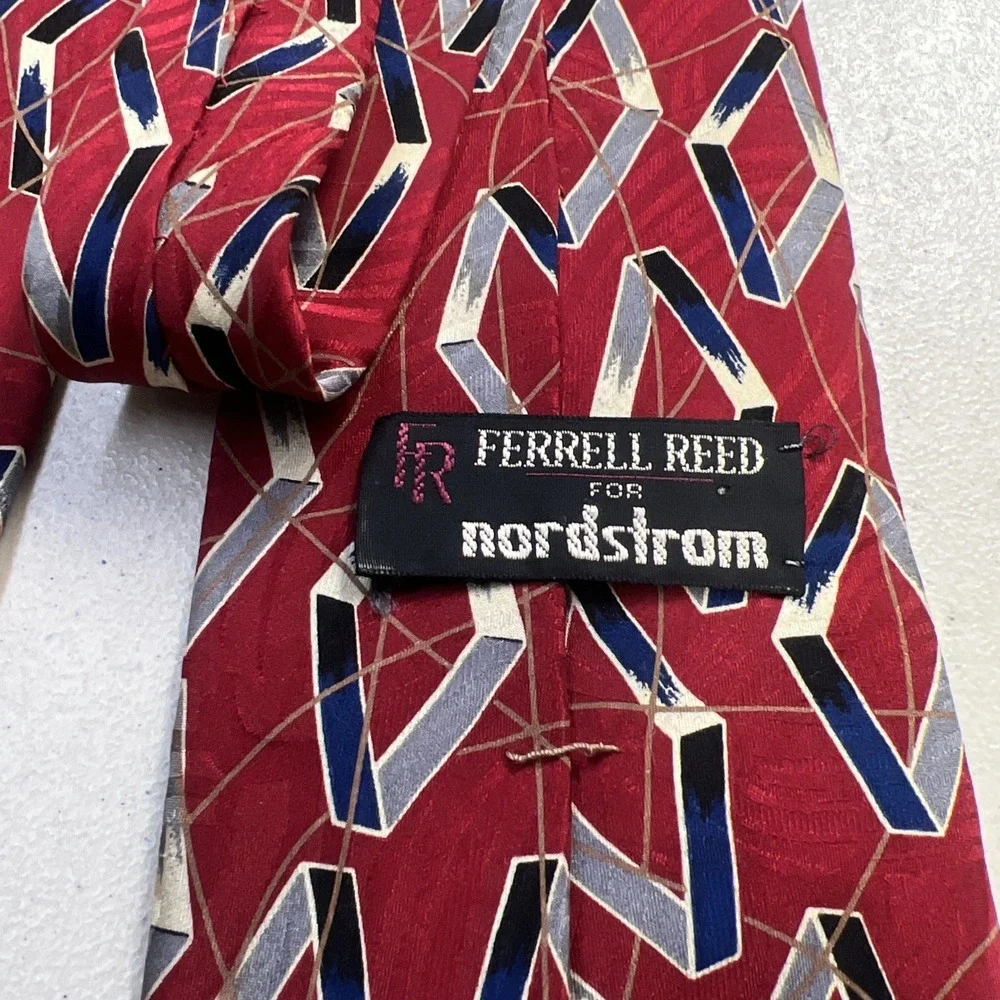 Vintage Ferrell Reed Nordstrom 100% Silk Tie Diamonds Geometric‎ Red